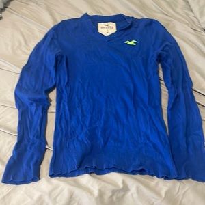 Hollister v kneck sweater